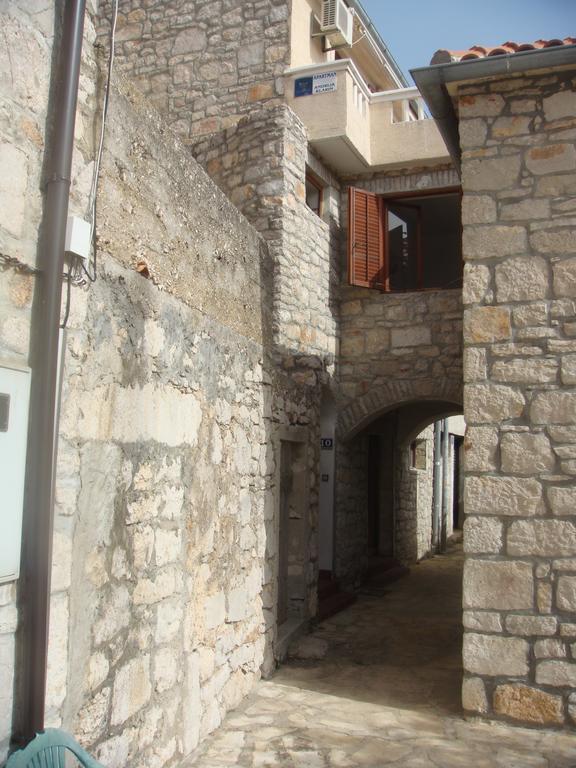 Apartman Klarin - Old Stone House Apartment Jezera Exterior photo